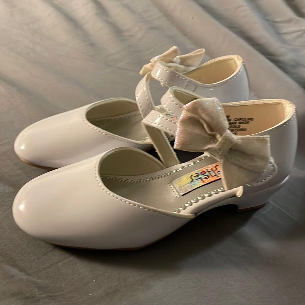 New without tags white dress girl shoes